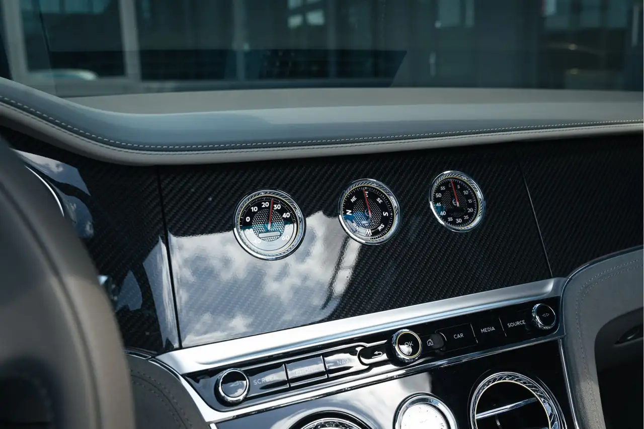 Bentley Continental GTC 2023