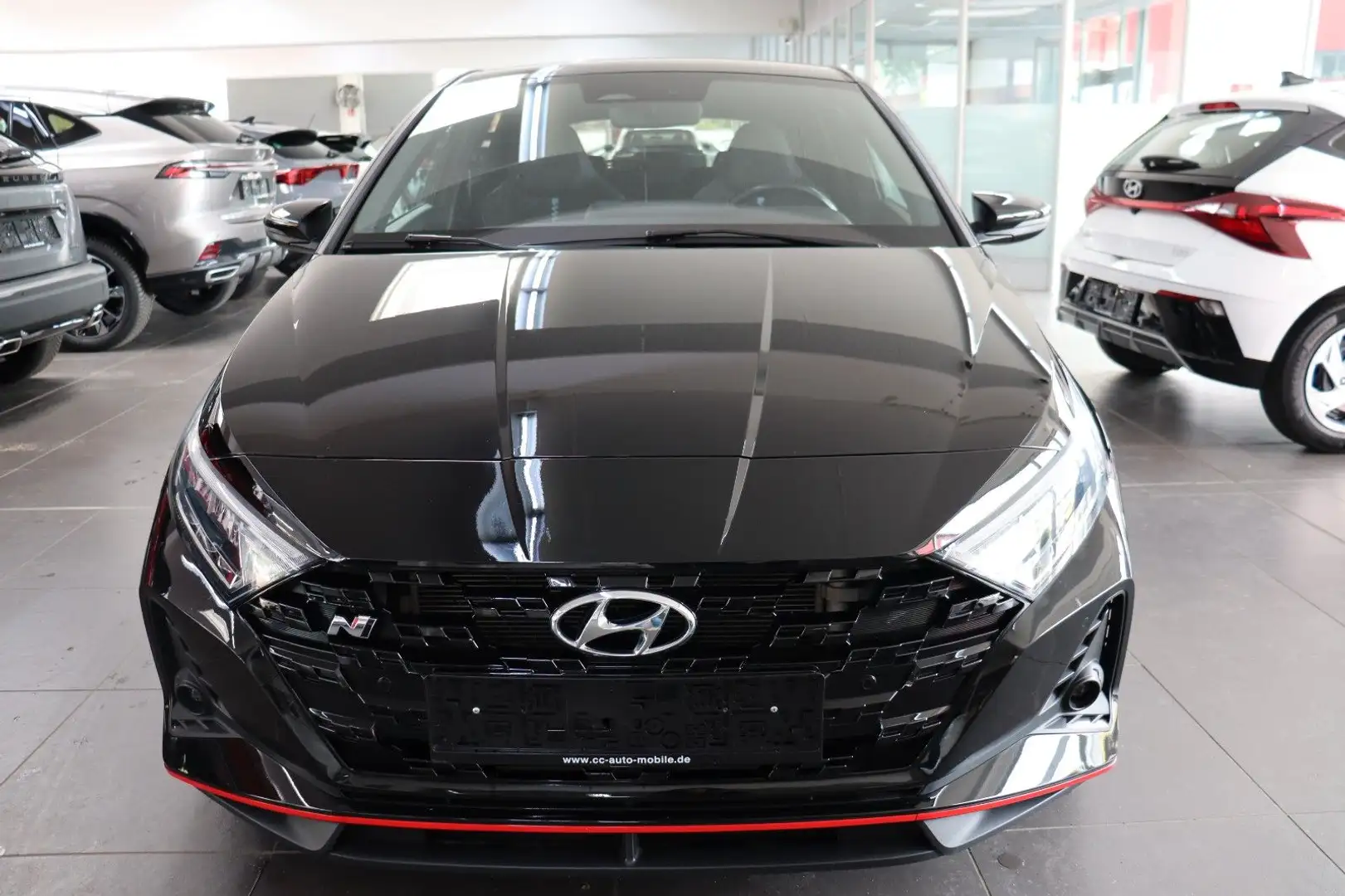 Hyundai i20 *N-Performance* BOSE T-Wkl Nav Keyless SOFORT Negro - 2