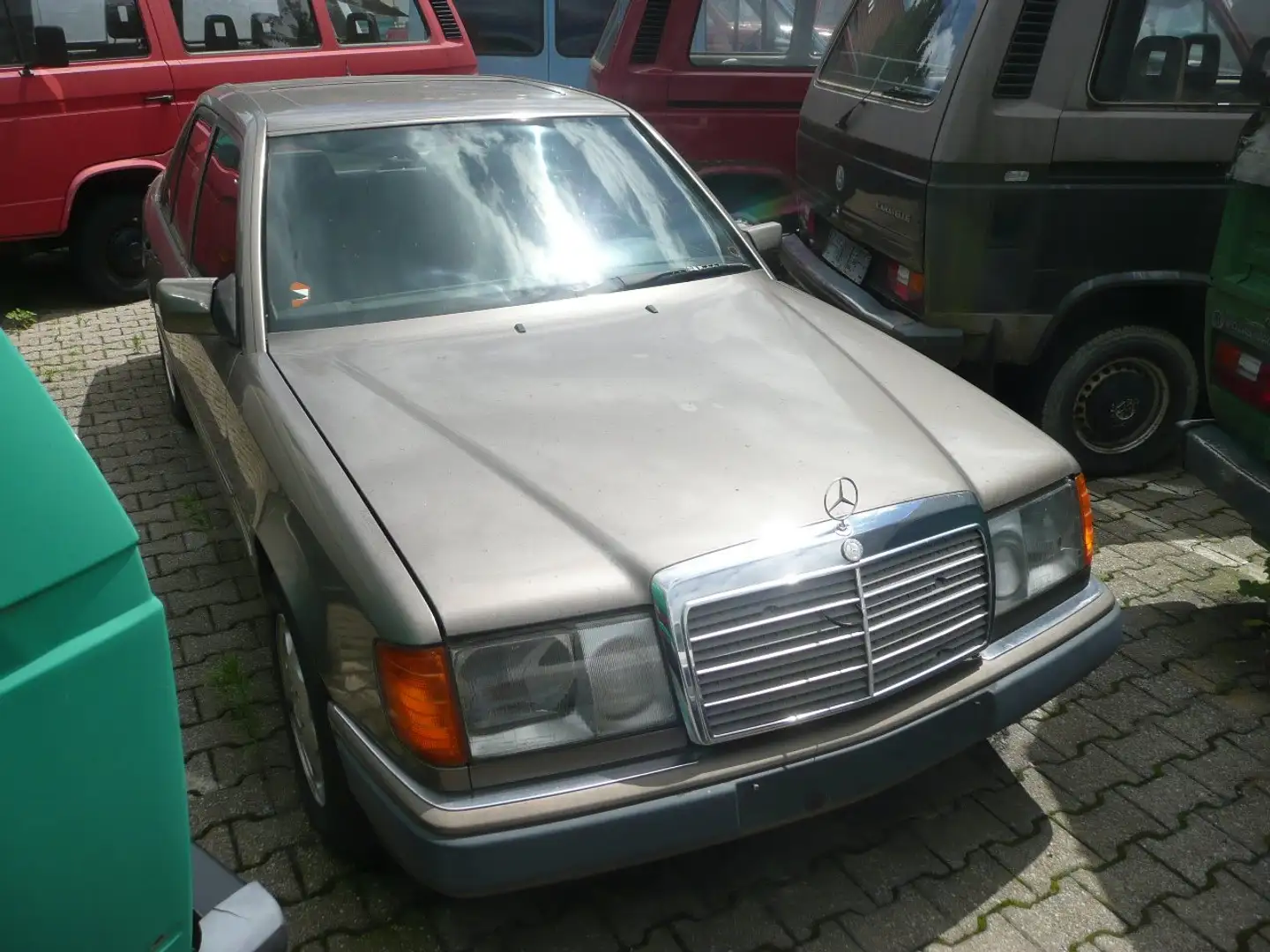 Mercedes-Benz E 300 300 D W 124 * Deutsches Fahrzeug aus 1.Hand * Bruin - 1