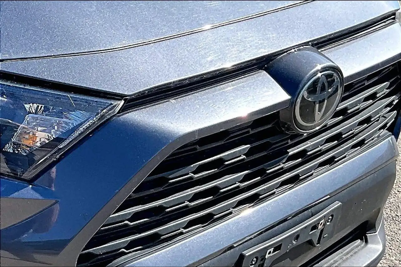Toyota RAV 4 снимка Toyota RAV 4