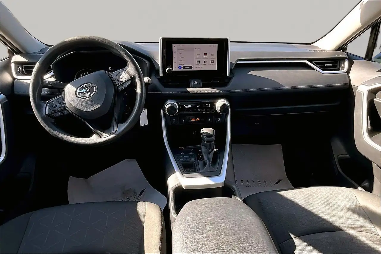 Toyota RAV 4 снимка Toyota RAV 4