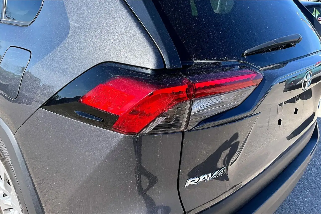 Toyota RAV 4 снимка Toyota RAV 4