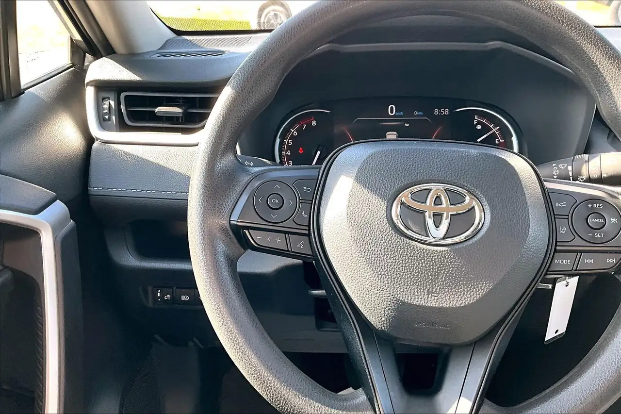 Toyota RAV 4 снимка Toyota RAV 4