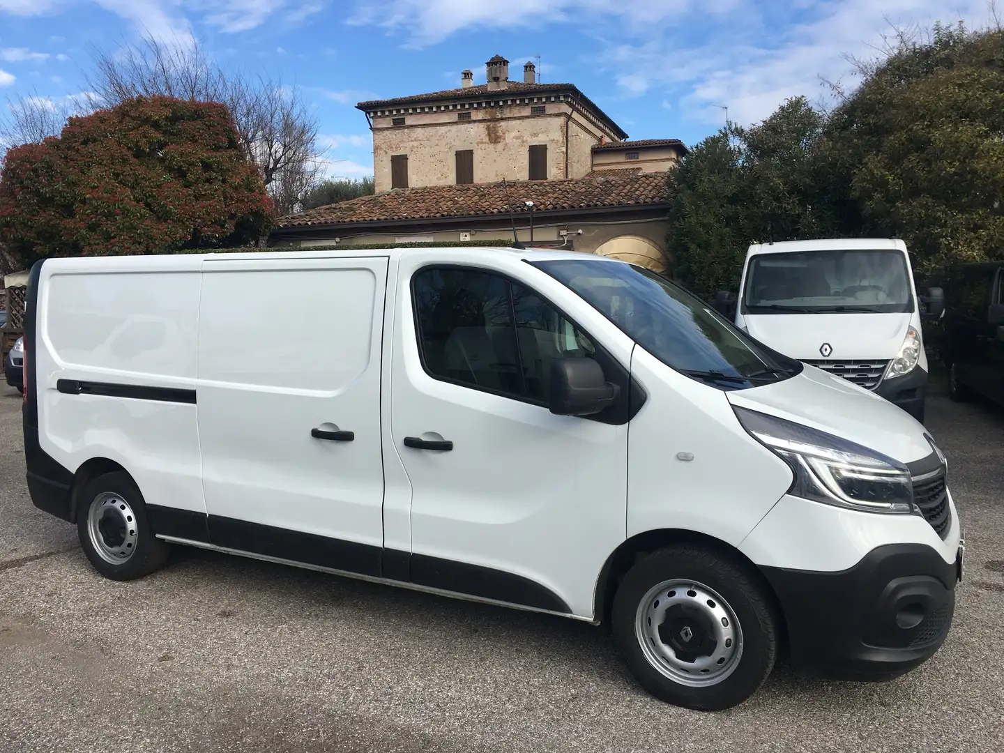 Renault Trafic 145 DCI - LUNGO Weiß - 2