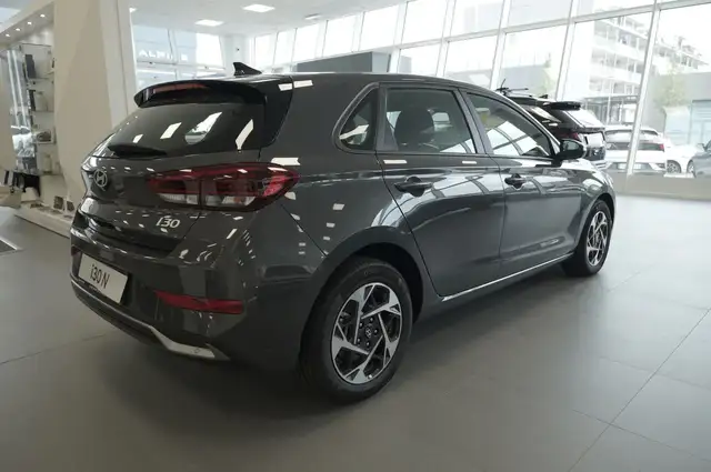 Hyundai i30 view 12