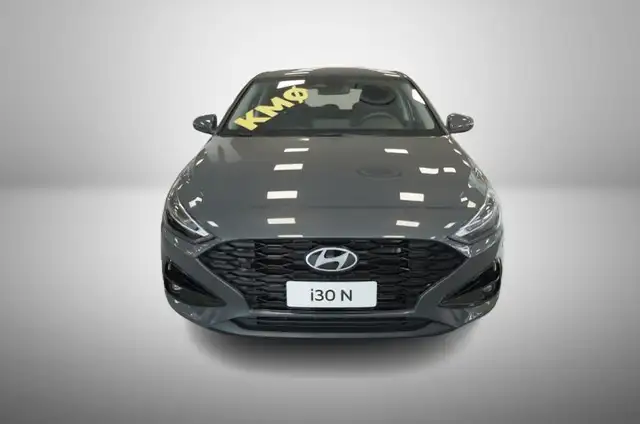 Hyundai i30 view 3