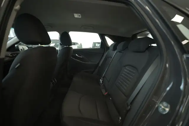 Hyundai i30 view 15
