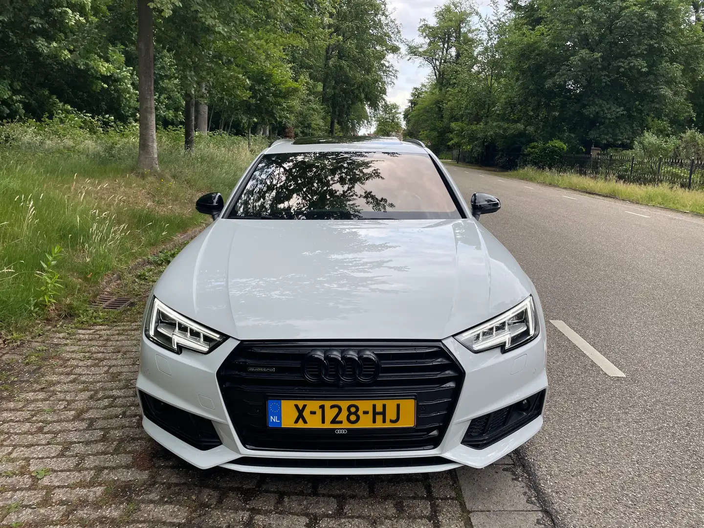 Audi A4 Avant 2.0TFSI 252PK Quattro STAND 3xS PANO 360 Wit - 2