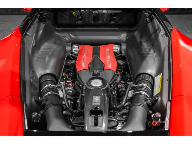 Ferrari 488 GTB view 15