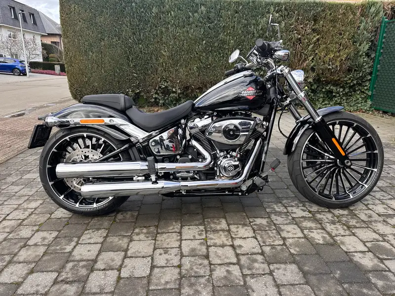 Harley-Davidson Breakout - foto 7