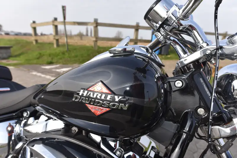 Harley-Davidson Breakout - foto 2