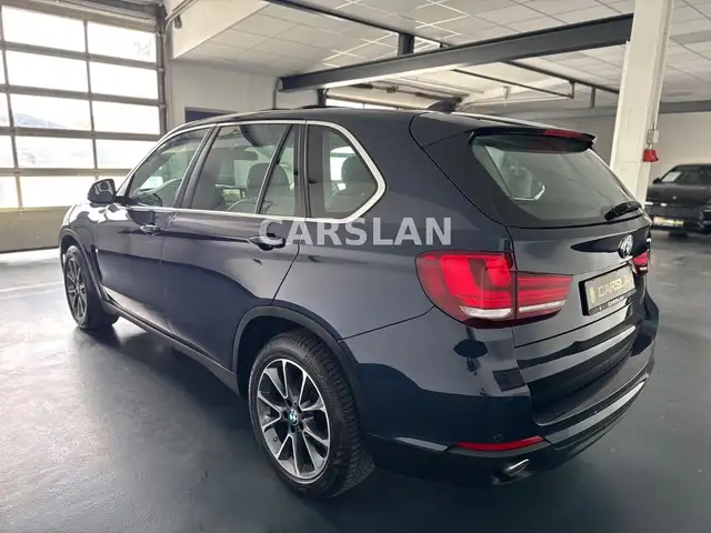 BMW X5 view 10