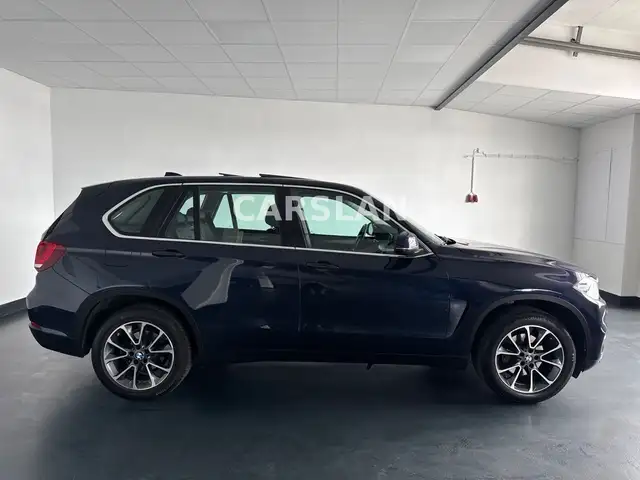 BMW X5 view 8