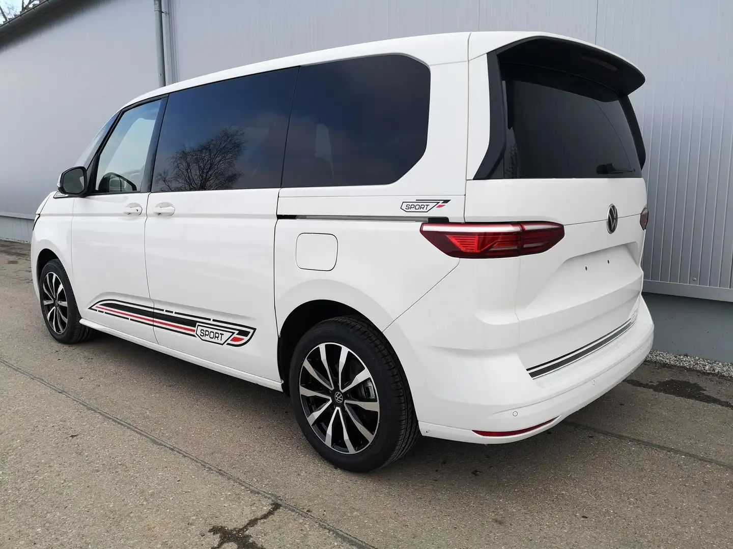 Volkswagen T7 Multivan 2.0 TDI KÜ Premium Sport Edition Bianco - 2