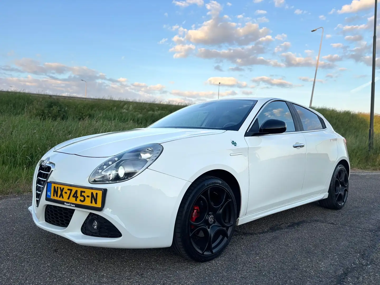 Alfa Romeo Giulietta 1.4 T Progression MET NIEUWE APK tot 13.05.26 Bílá - 1