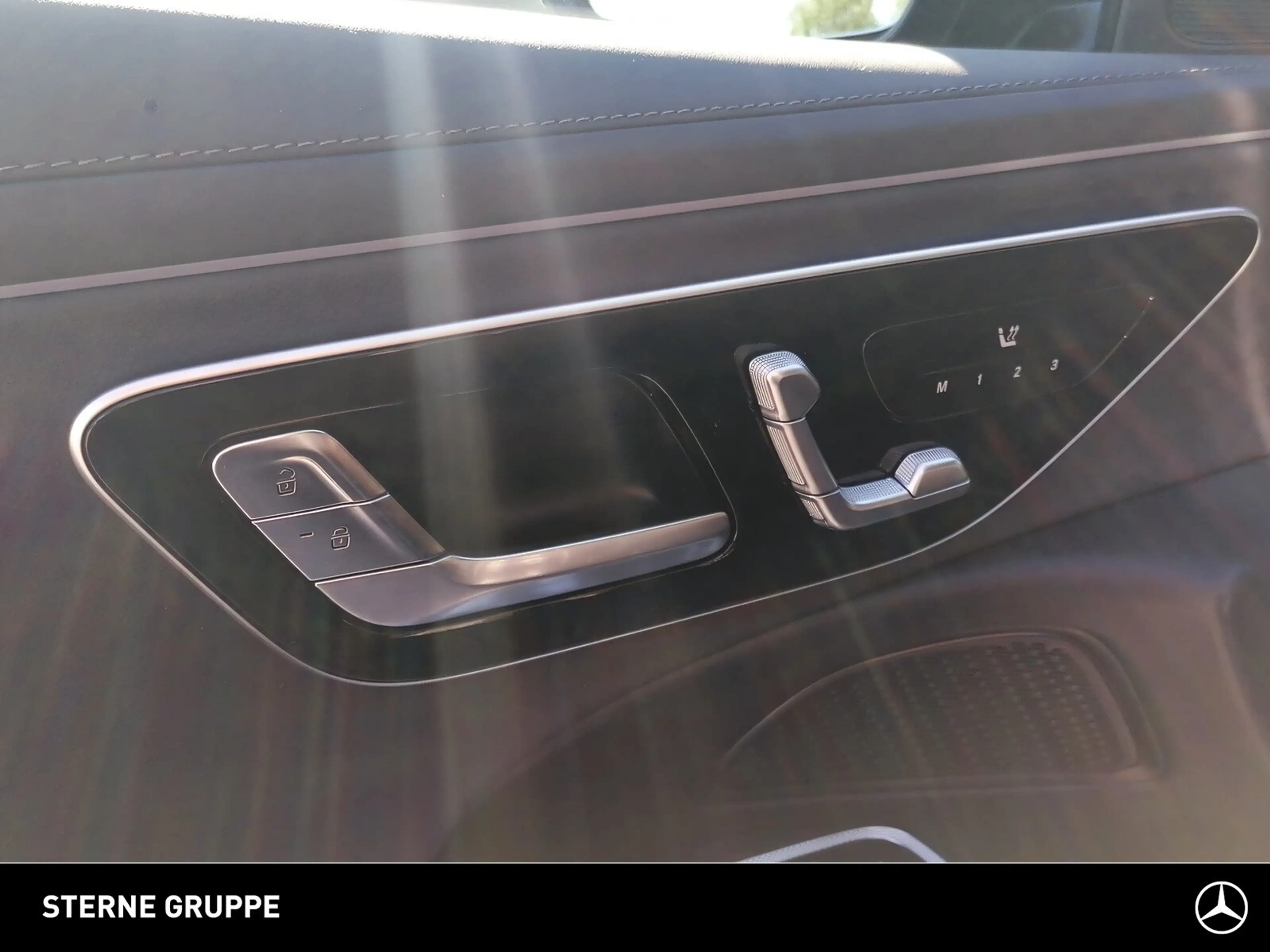 Mercedes-Benz E 450 E 450 d 4M AMG NIGHT AHK Dist Mem 360 Ambi+ Keyl — photo 15