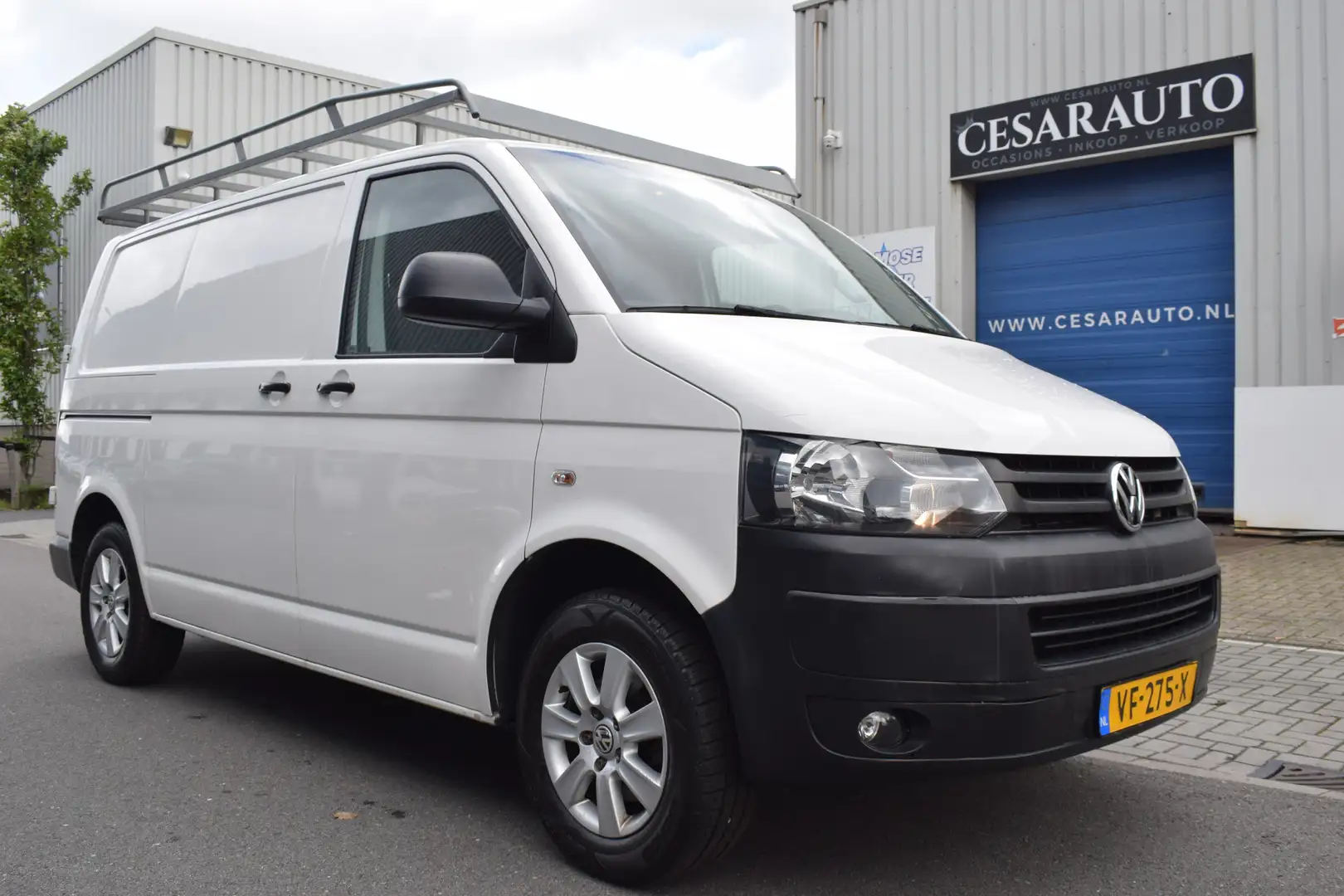 Volkswagen T5 Transporter 2.0 TDI L1H1 / 134 DKM / 141 PK Blanc - 1