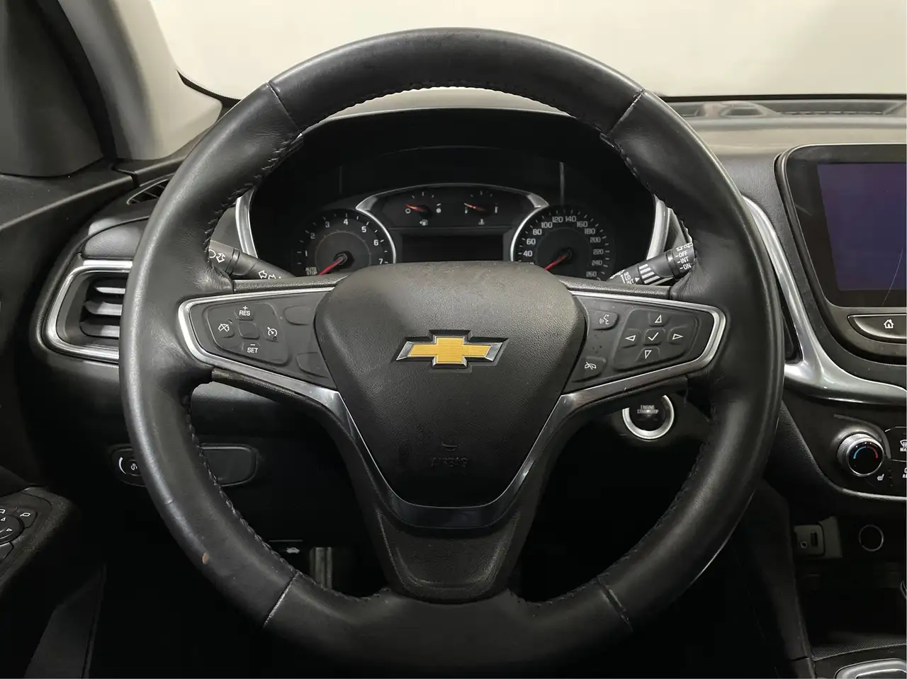 Chevrolet Equinox снимка Chevrolet Equinox