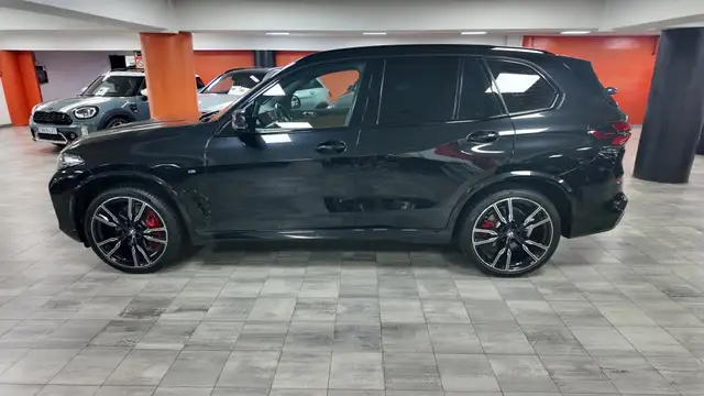 BMW X5 view 3