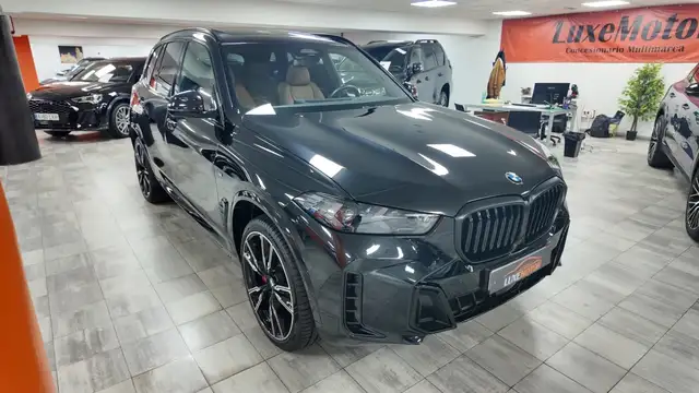 BMW X5 view 8