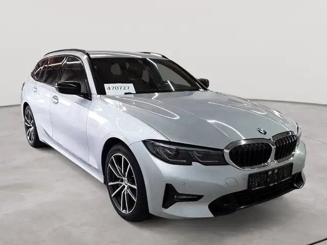 BMW 3 Series view 2