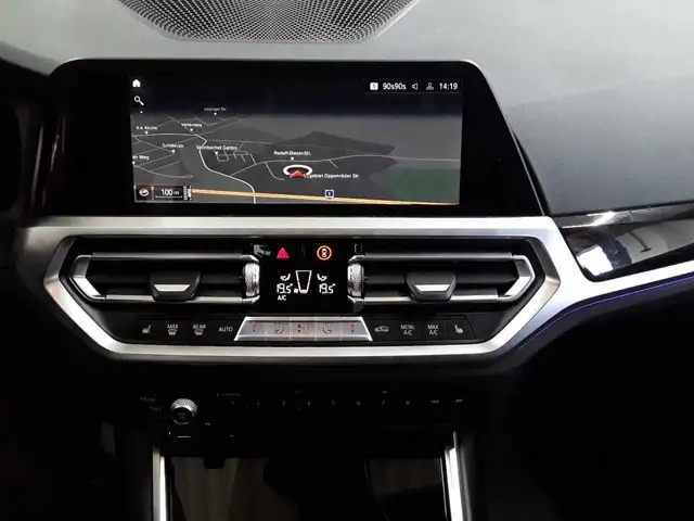 BMW 3 Series view 12