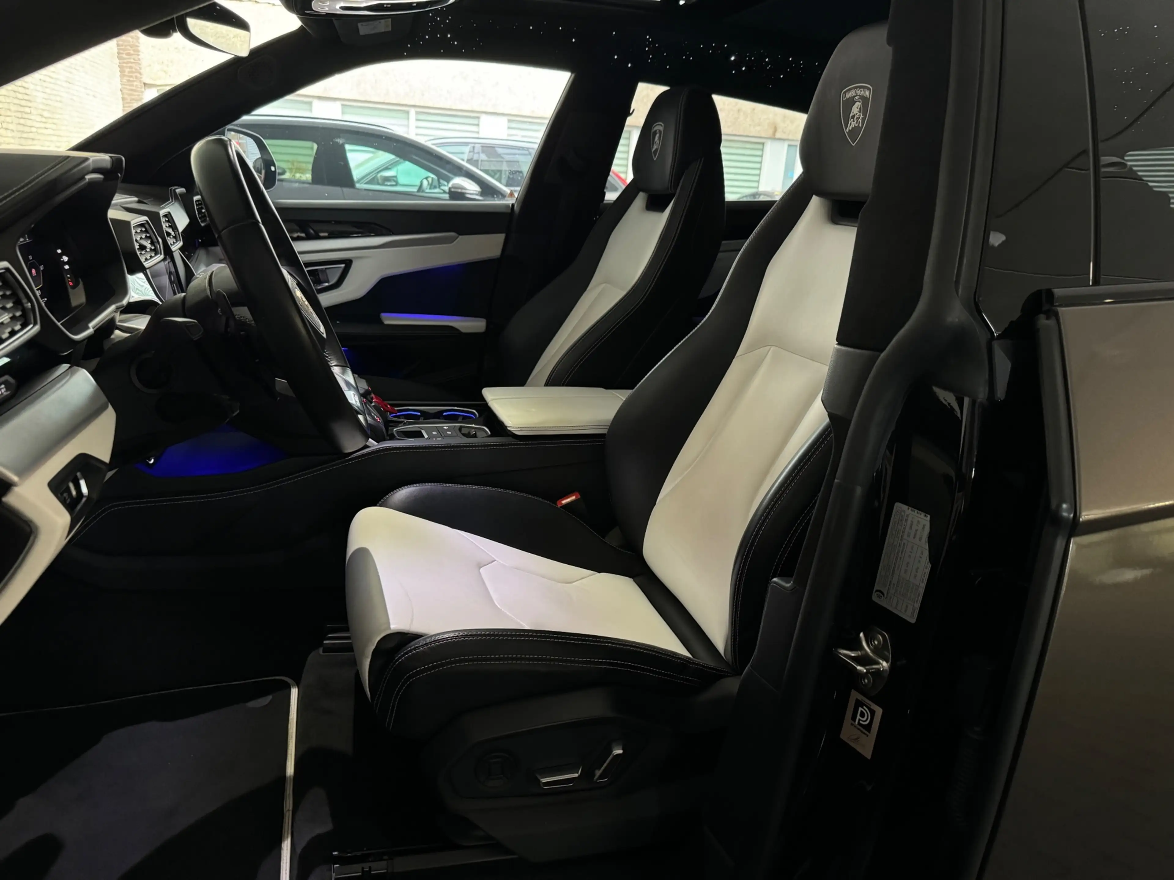 Lamborghini Urus 4.0 V8 Mansory Pano|Carbon|B&O 3D|HuD|Memory|360 — photo 4