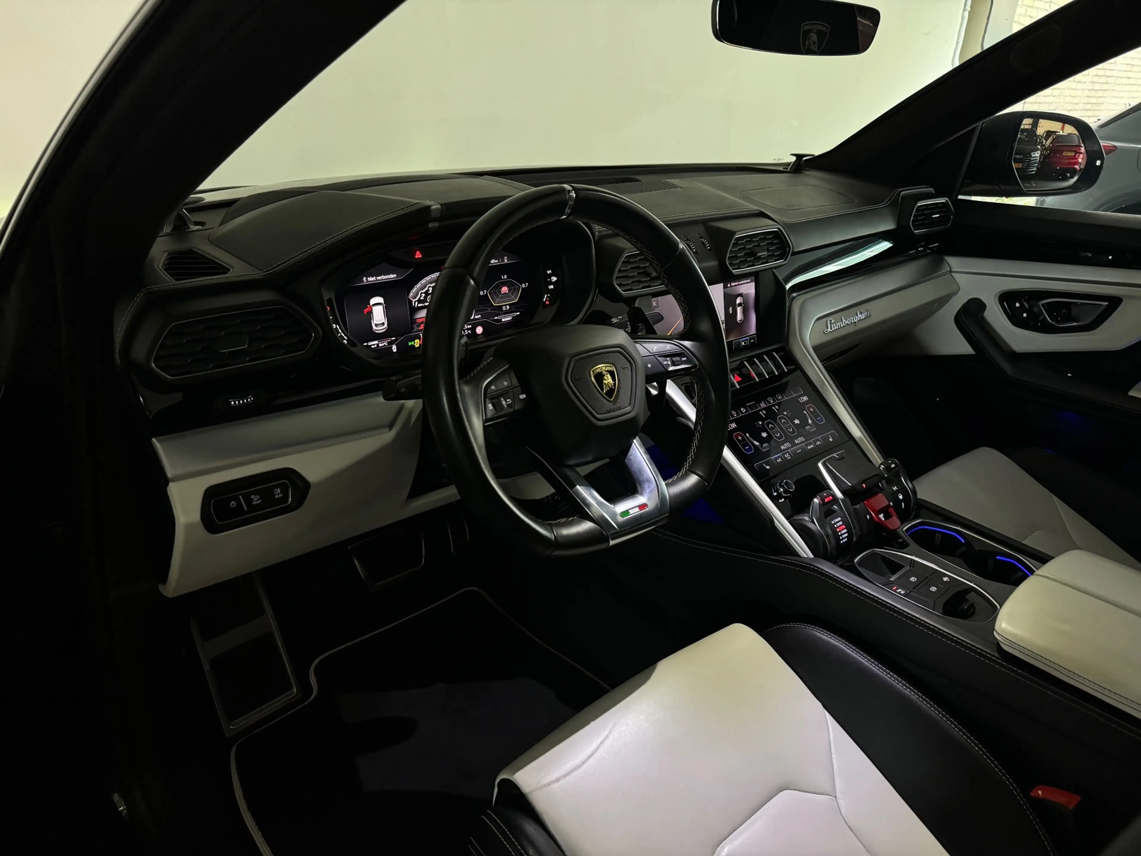 Lamborghini Urus 4.0 V8 Mansory Pano|Carbon|B&O 3D|HuD|Memory|360 — photo 3