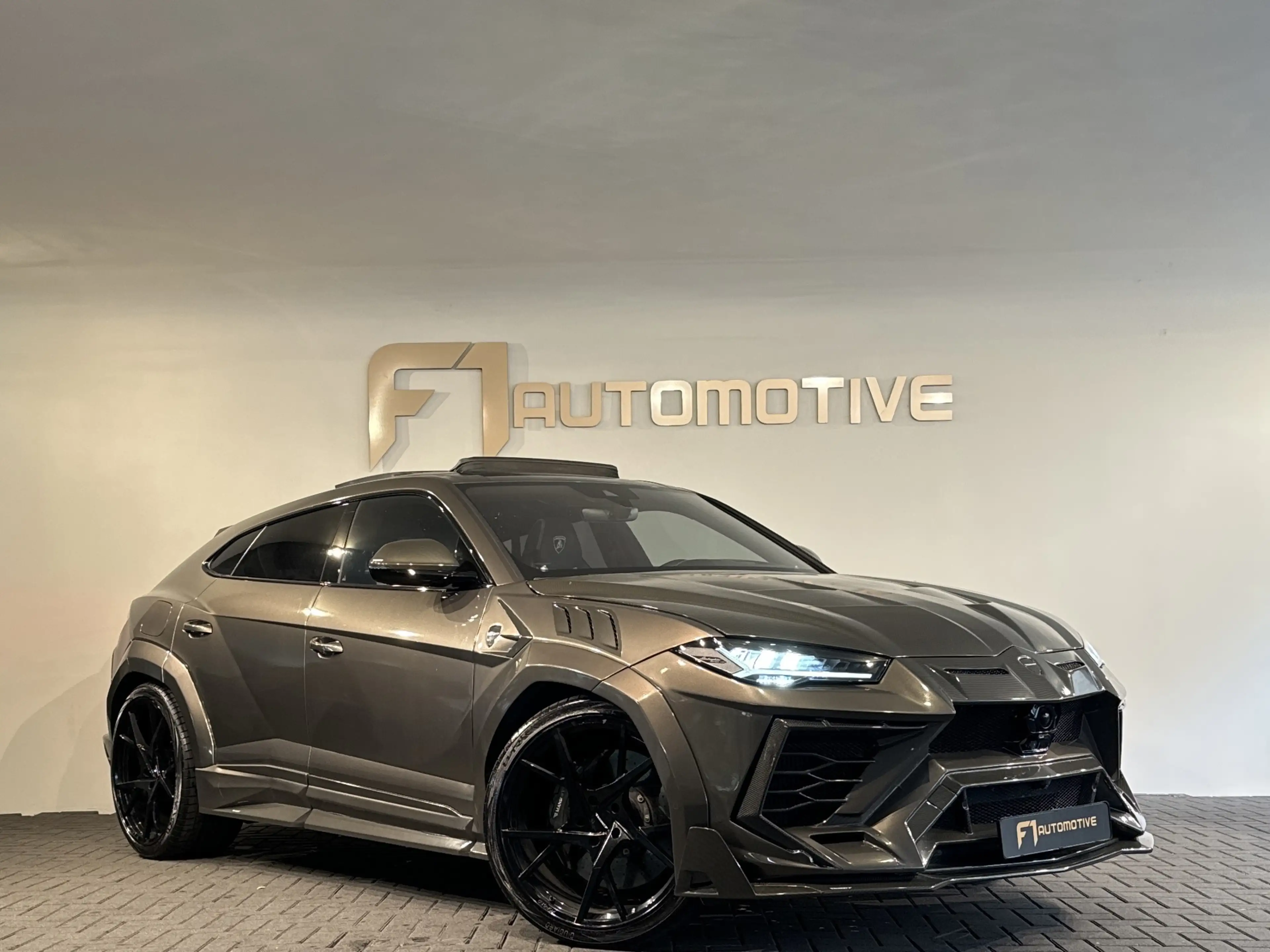 Lamborghini Urus 4.0 V8 Mansory Pano|Carbon|B&O 3D|HuD|Memory|360 — photo 6