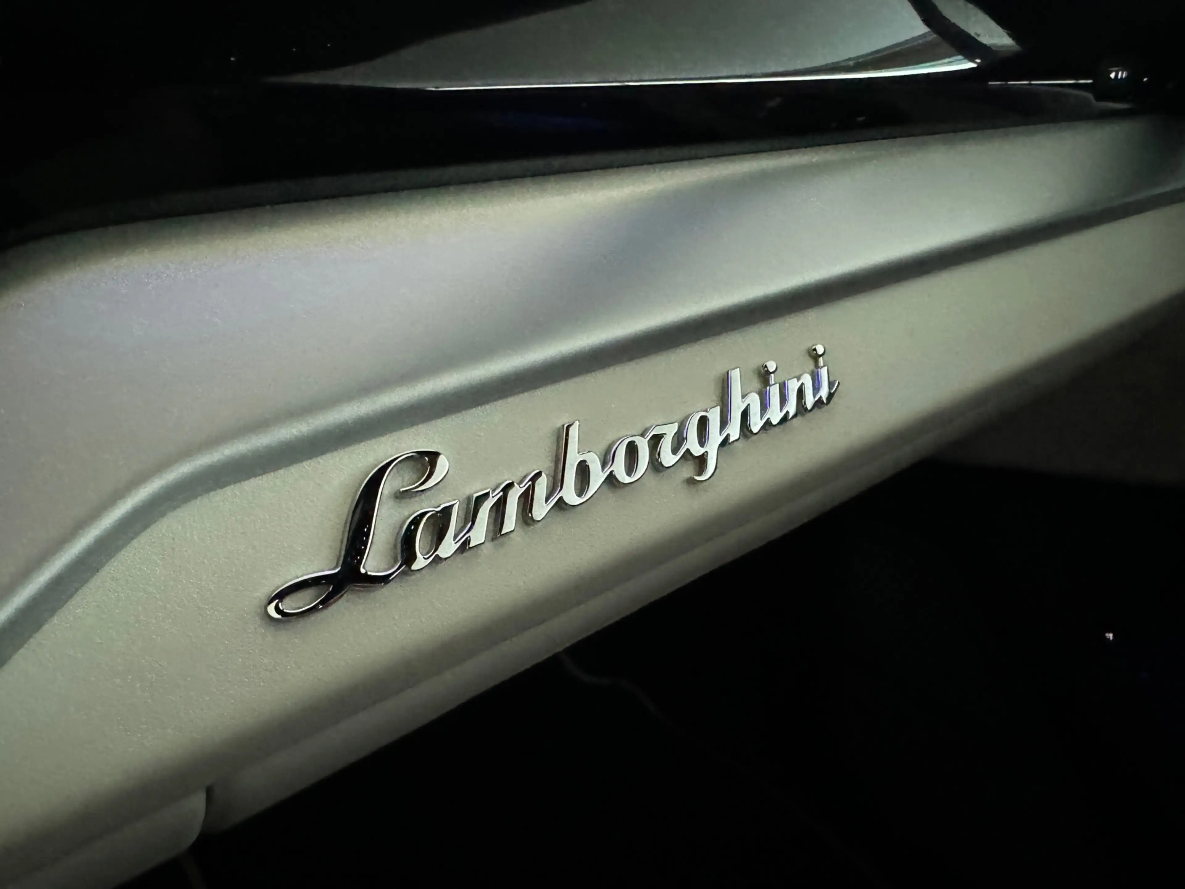 Lamborghini Urus 4.0 V8 Mansory Pano|Carbon|B&O 3D|HuD|Memory|360 — photo 12