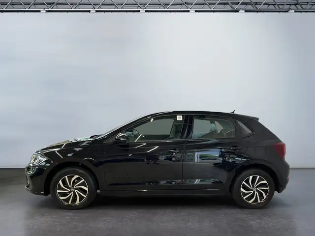 Volkswagen Polo view 3