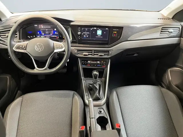 Volkswagen Polo view 8