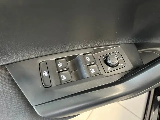 Volkswagen Polo view 16