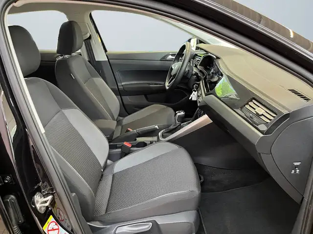 Volkswagen Polo view 10