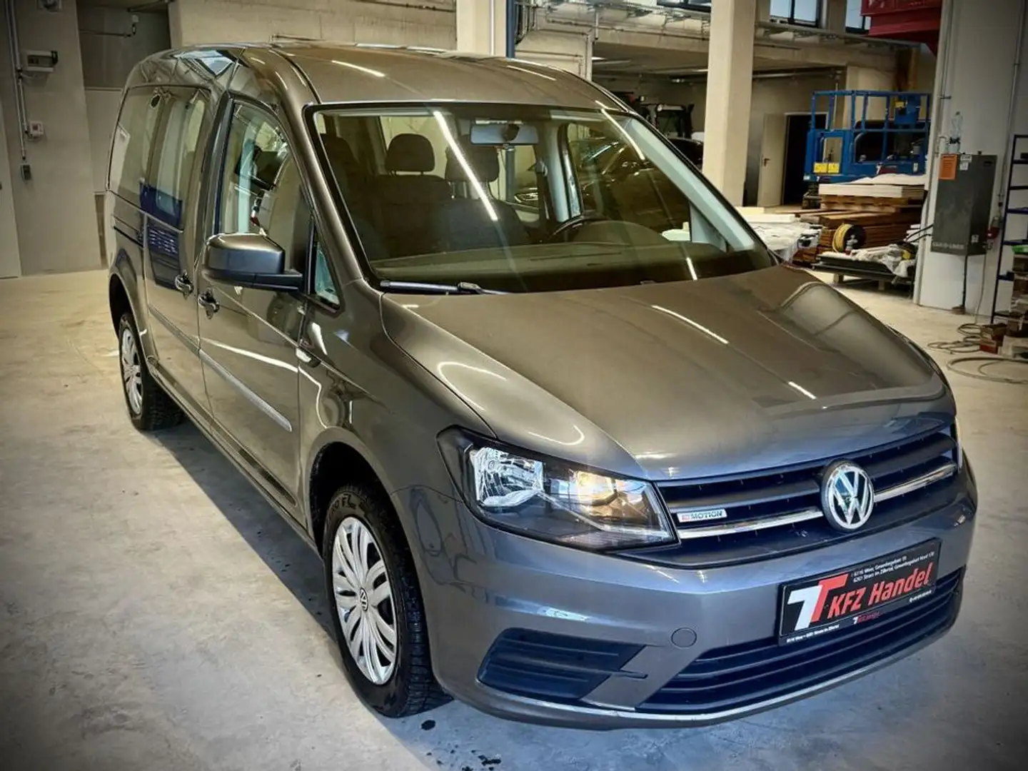 Volkswagen Caddy Maxi 4Motion 7-Sitze Grau - 2