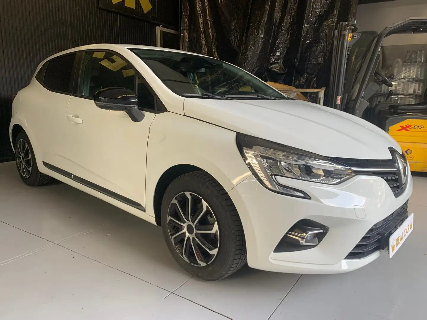 Renault Clio Clio V 2019 1.0 tce Business 100cv Blanc - 1