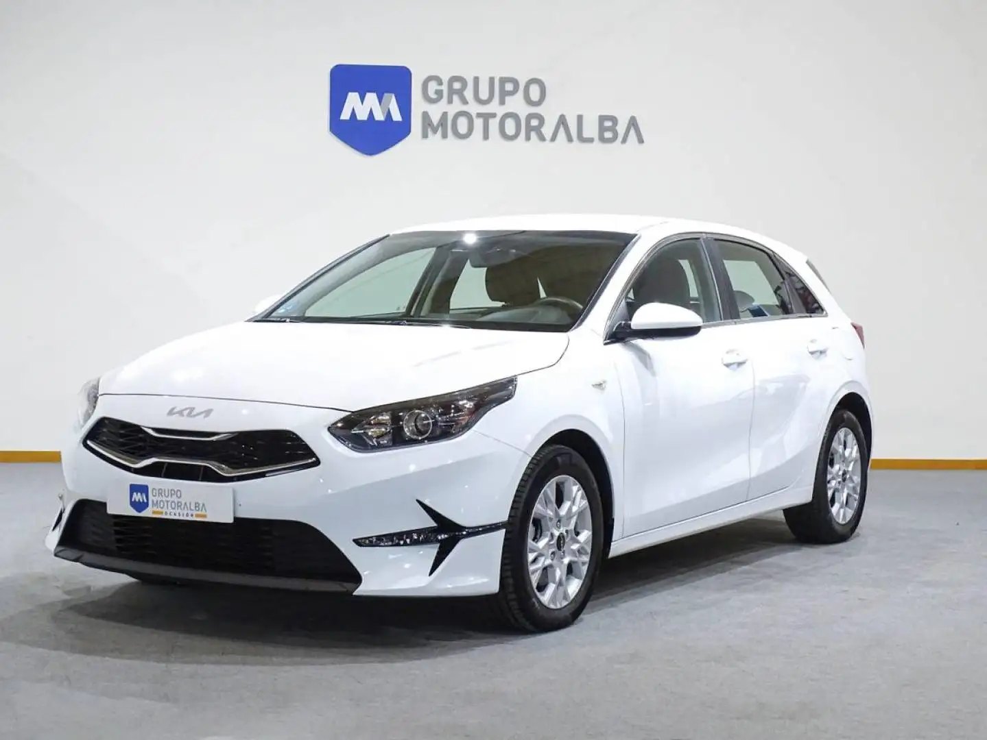 Kia Ceed / cee'd 1.6 MHEV iMT Drive 136 Fehér - 1