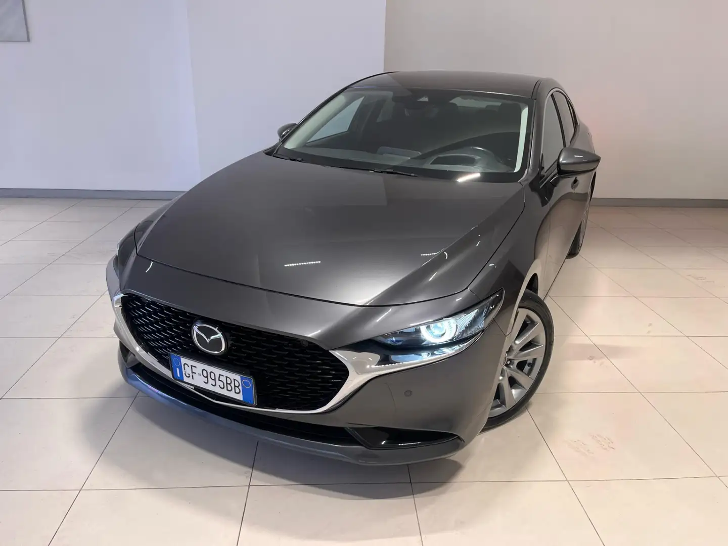Mazda 3 2.0L eSkyactiv-G M-Hybrid 4p. Sedan Executive Gri - 1