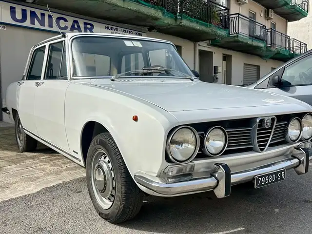 Alfa Romeo 1750