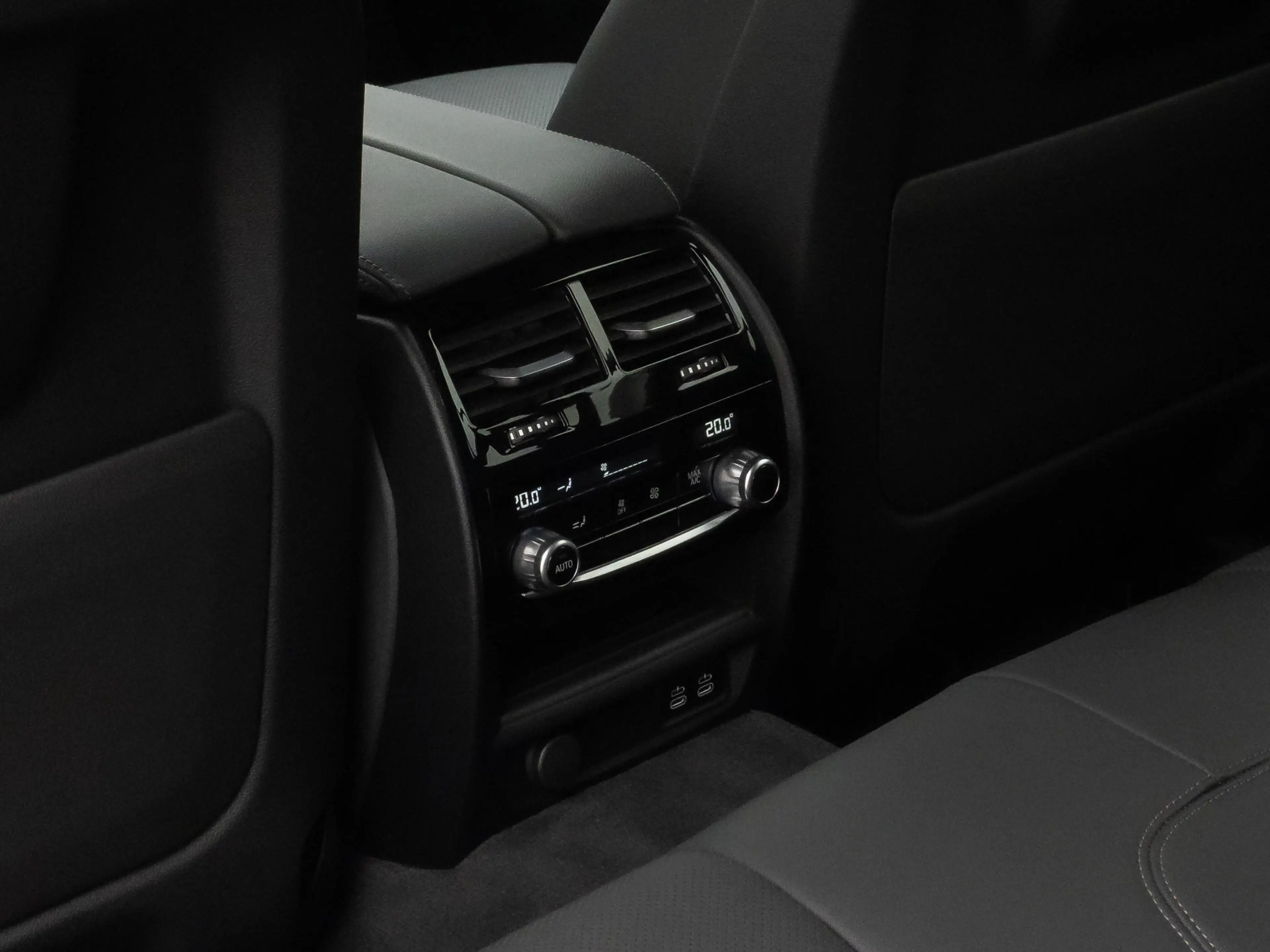BMW 530 M Sport Pro Kamera Laser HUD HiFi DAB — photo 29
