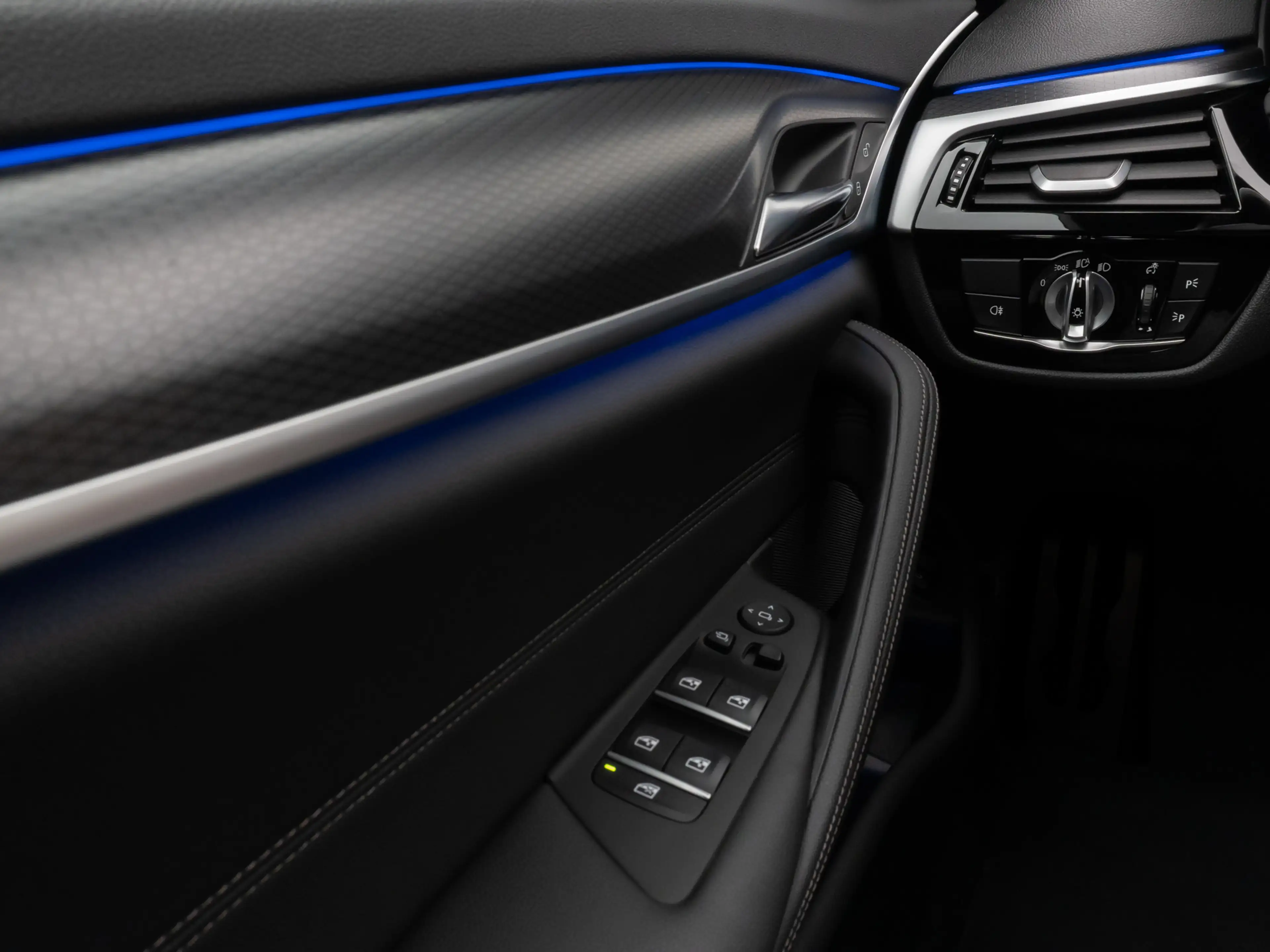 BMW 530 M Sport Pro Kamera Laser HUD HiFi DAB — photo 34