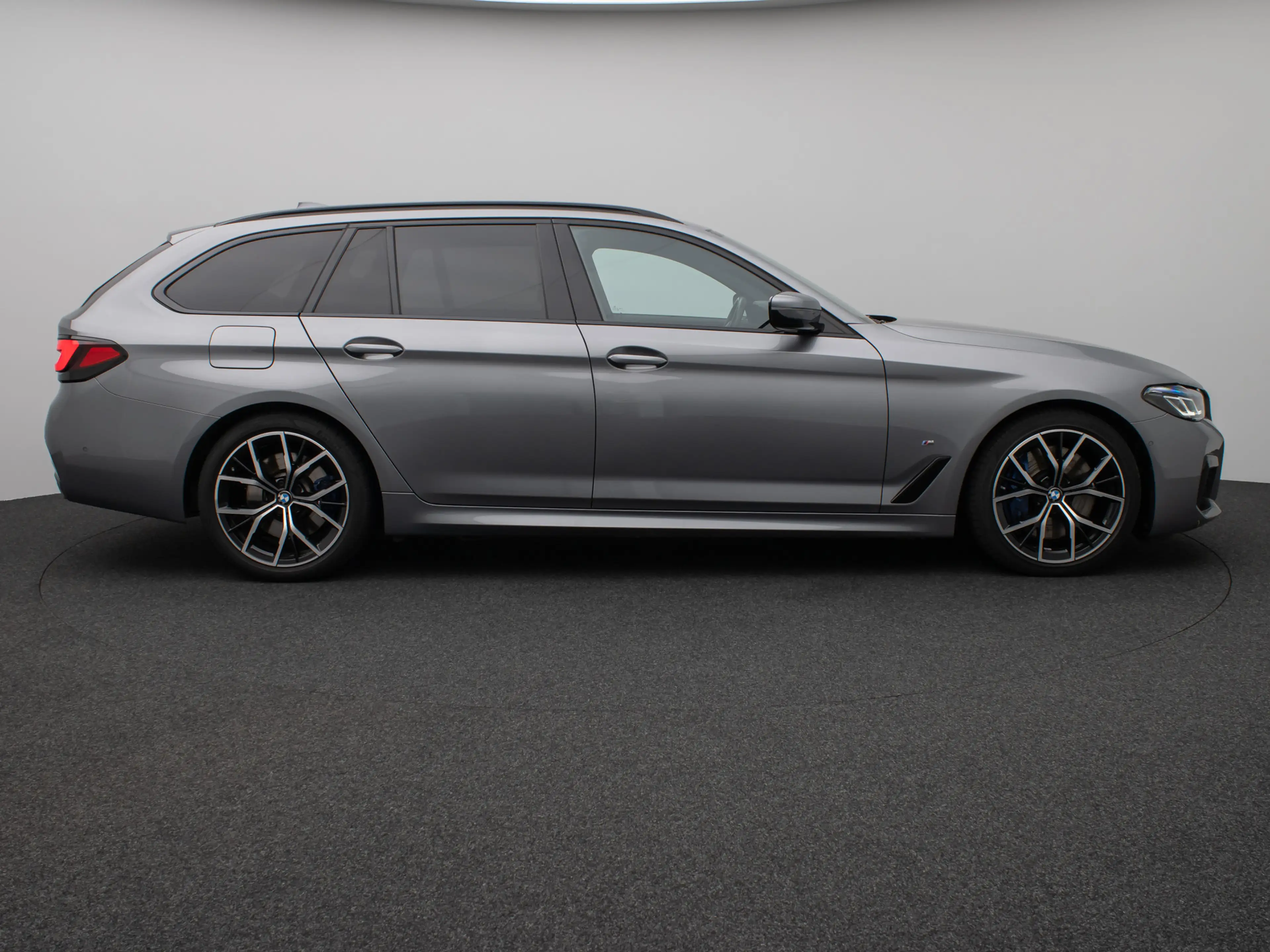 BMW 530 M Sport Pro Kamera Laser HUD HiFi DAB — photo 5