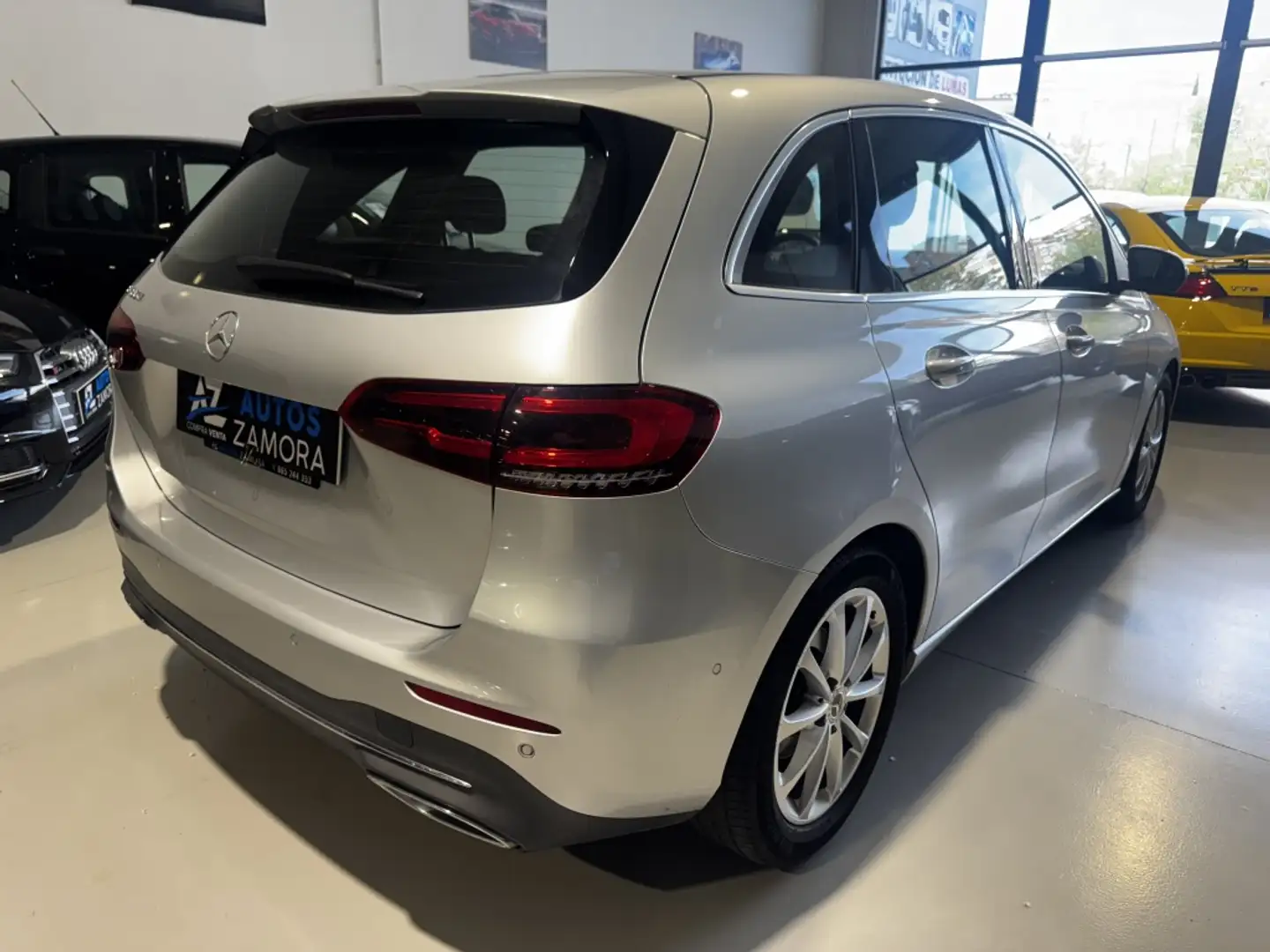 Mercedes-Benz B 180 180d Gris - 2