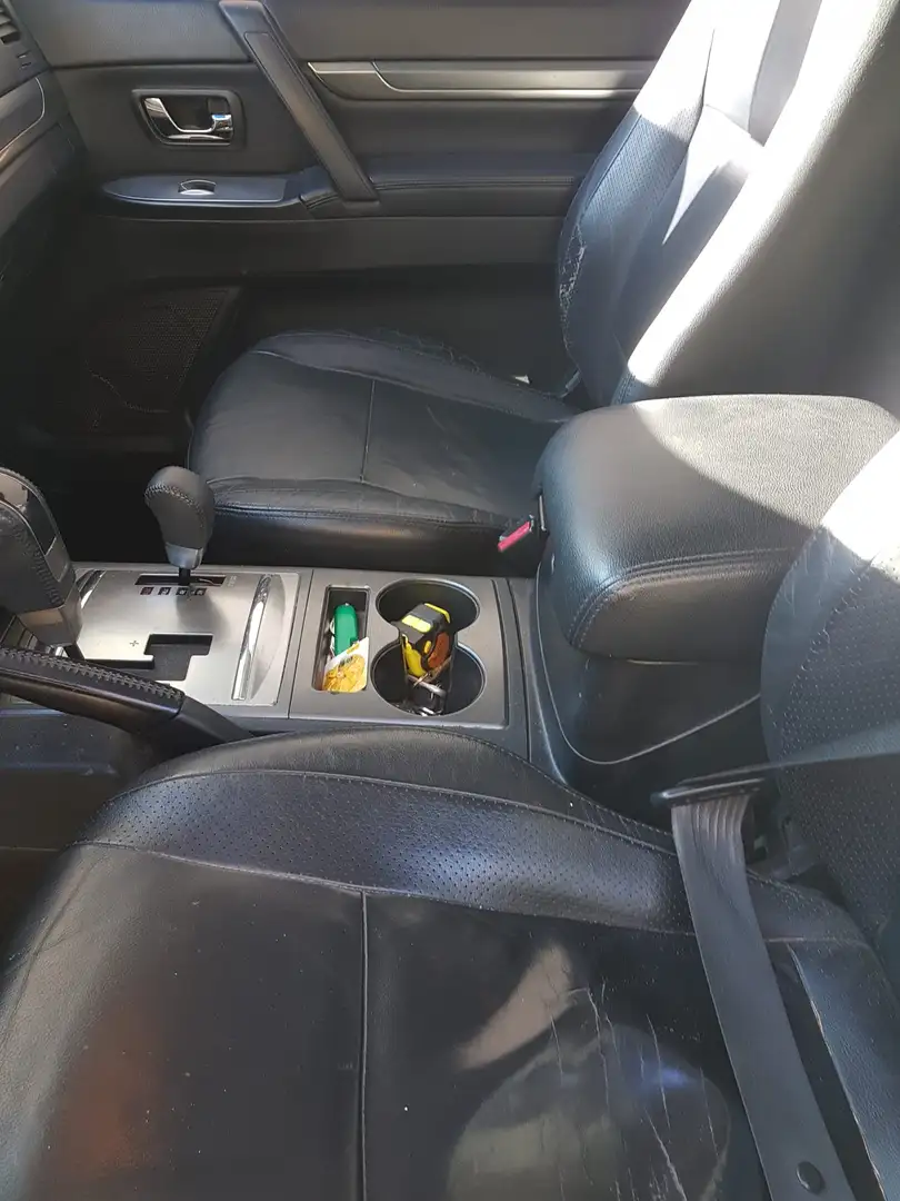 Mitsubishi Pajero 3.2 cr Instyle 200cv 3p auto Blanco - 2