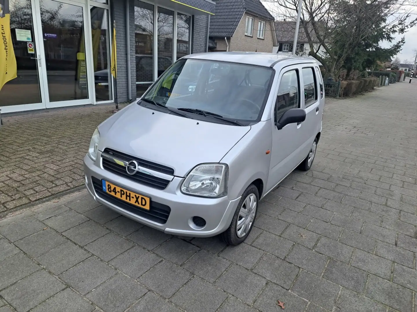 Opel Agila 1.0-12V Essentia Gris - 1
