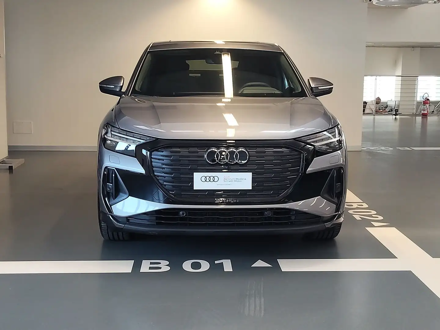 Audi Q4 e-tron Q4 SPB 55 e-tron quattro S line edition Grigio - 2