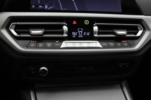 BMW 3 Series view 7