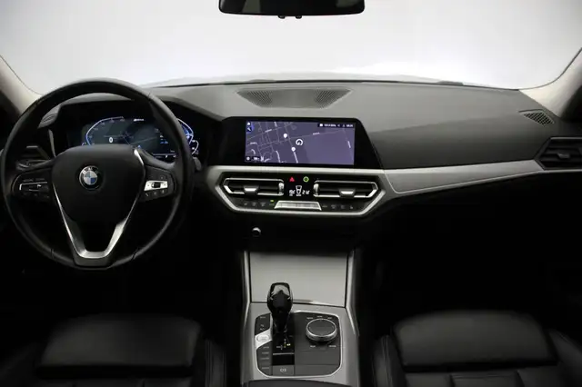 BMW 3 Series view 2
