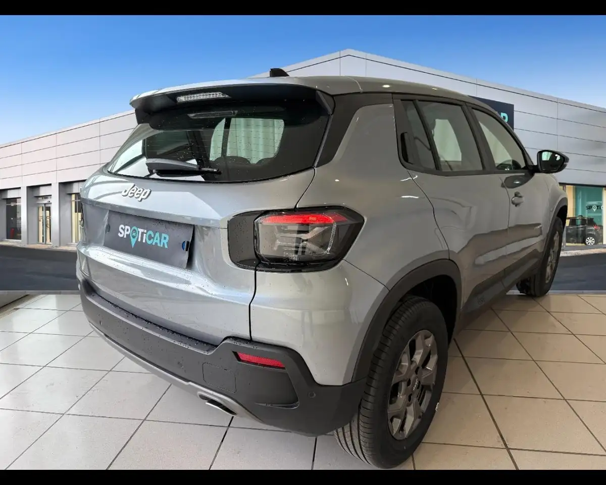 Jeep Avenger 1.2 Turbo e-Hybrid MHEV Longitude 5