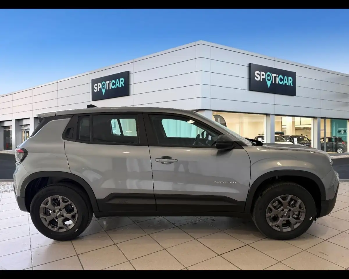 Jeep Avenger 1.2 Turbo e-Hybrid MHEV Longitude 6